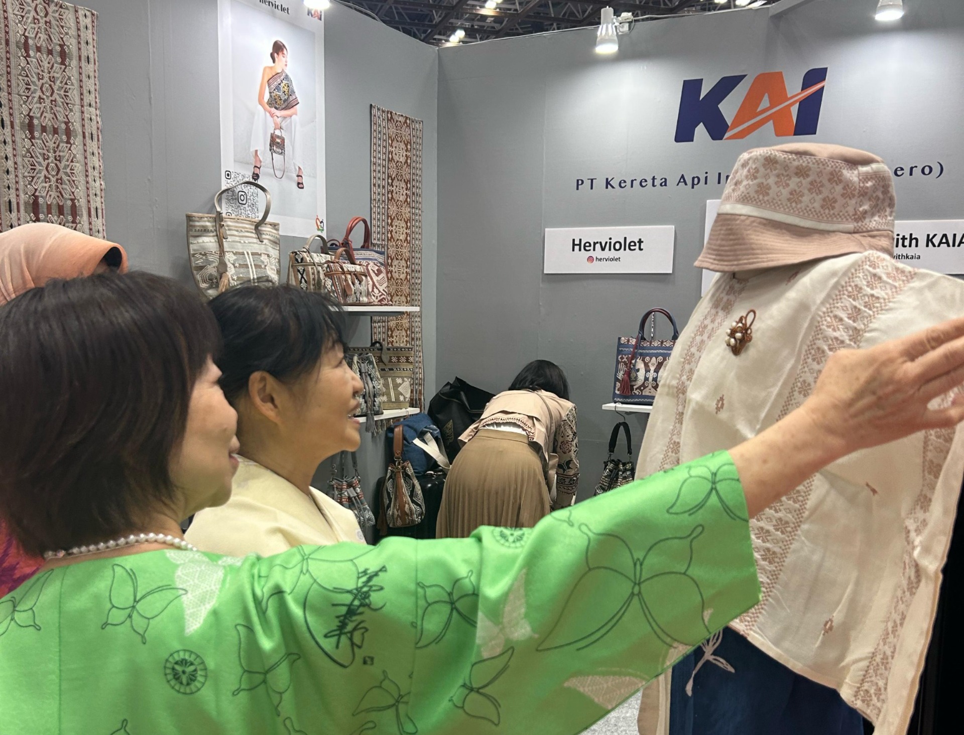 KAI Dukung UMKM Lokal Tampil di Fashion World Tokyo, Buka Peluang Pasar Internasional