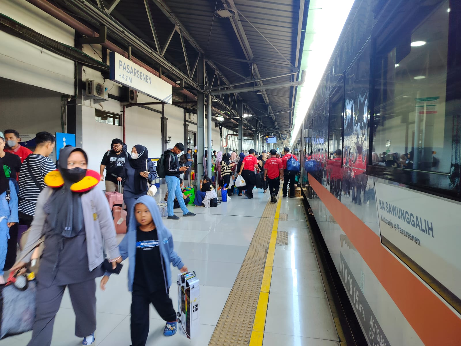 Angkutan Lebaran 2025 Ditutup, KAI Bangga Layani Jutaan Pelanggan