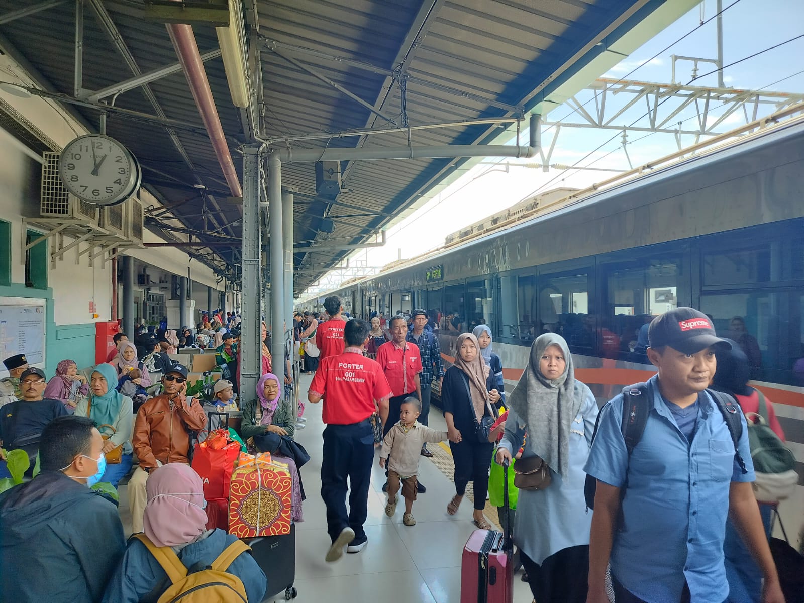 KAI Resmi Akhiri Operasi Lebaran 2025, Layani Lebih dari 4,7 Juta Penumpang