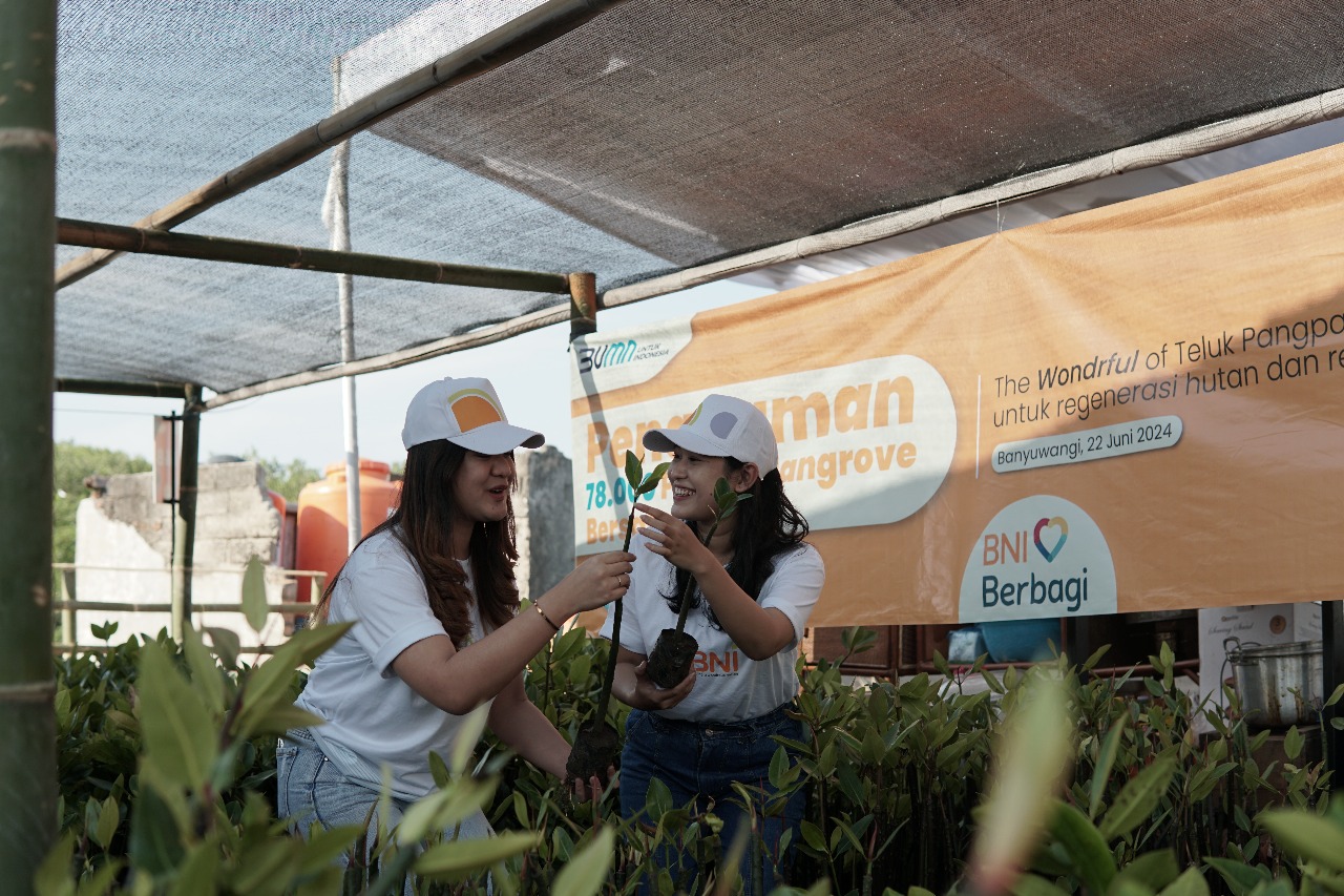 Dukung Keanekaragaman Hayati, BNI Lakukan Restorasi Mangrove di Pesisir