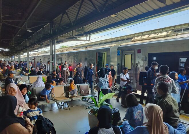 KAI Siapkan 980 Ribu Tempat Duduk dan 2.441 Perjalanan KA Hadapi Libur Panjang Waisak