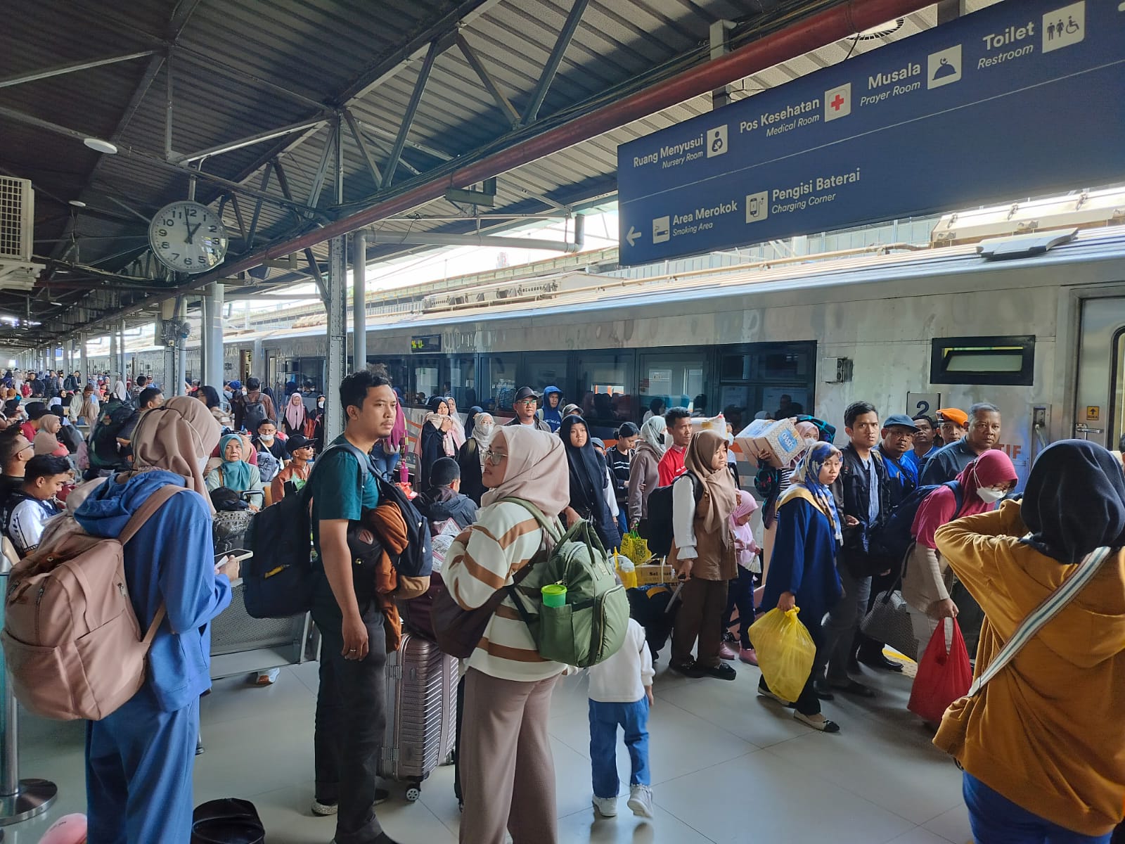 Libur Waisak, KAI Bukukan Angka Tertinggi Penumpang Selama Long Weekend