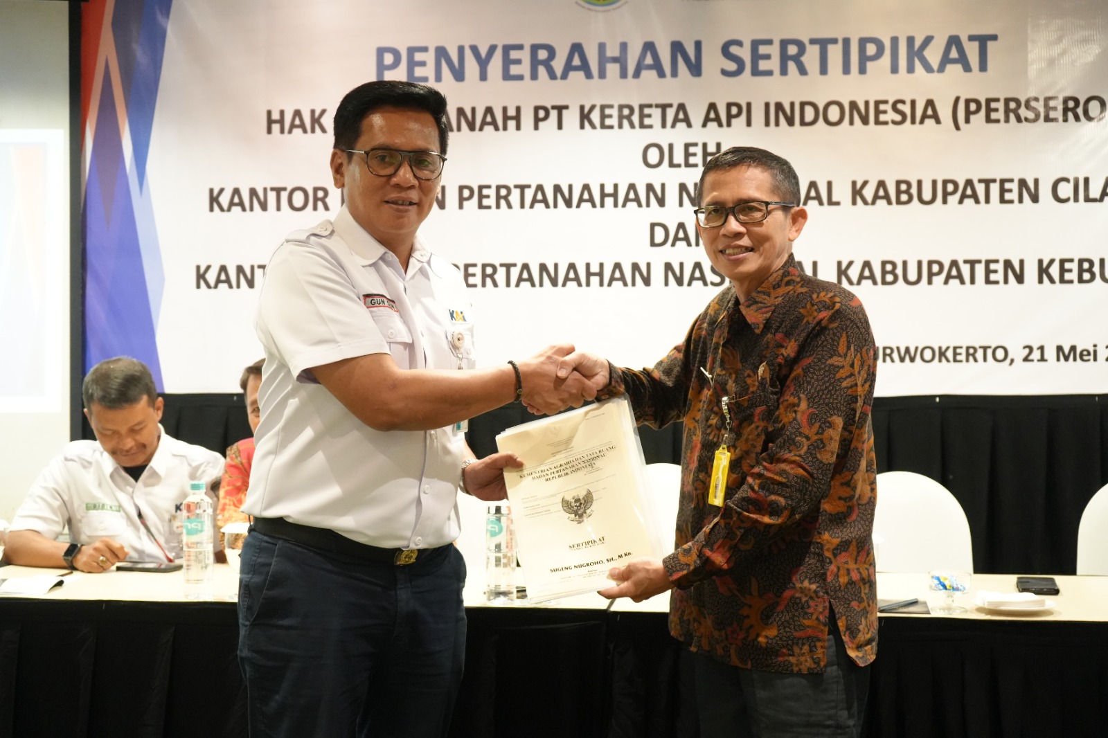 BPN Serahkan Sertifikat Aset Tanah ke KAI