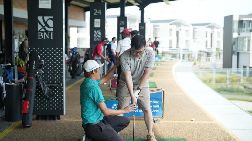 BNI Gelar Golf Clinic Gen 2.0, Perkuat Kolaborasi dan Wawasan Investasi Generasi Penerus